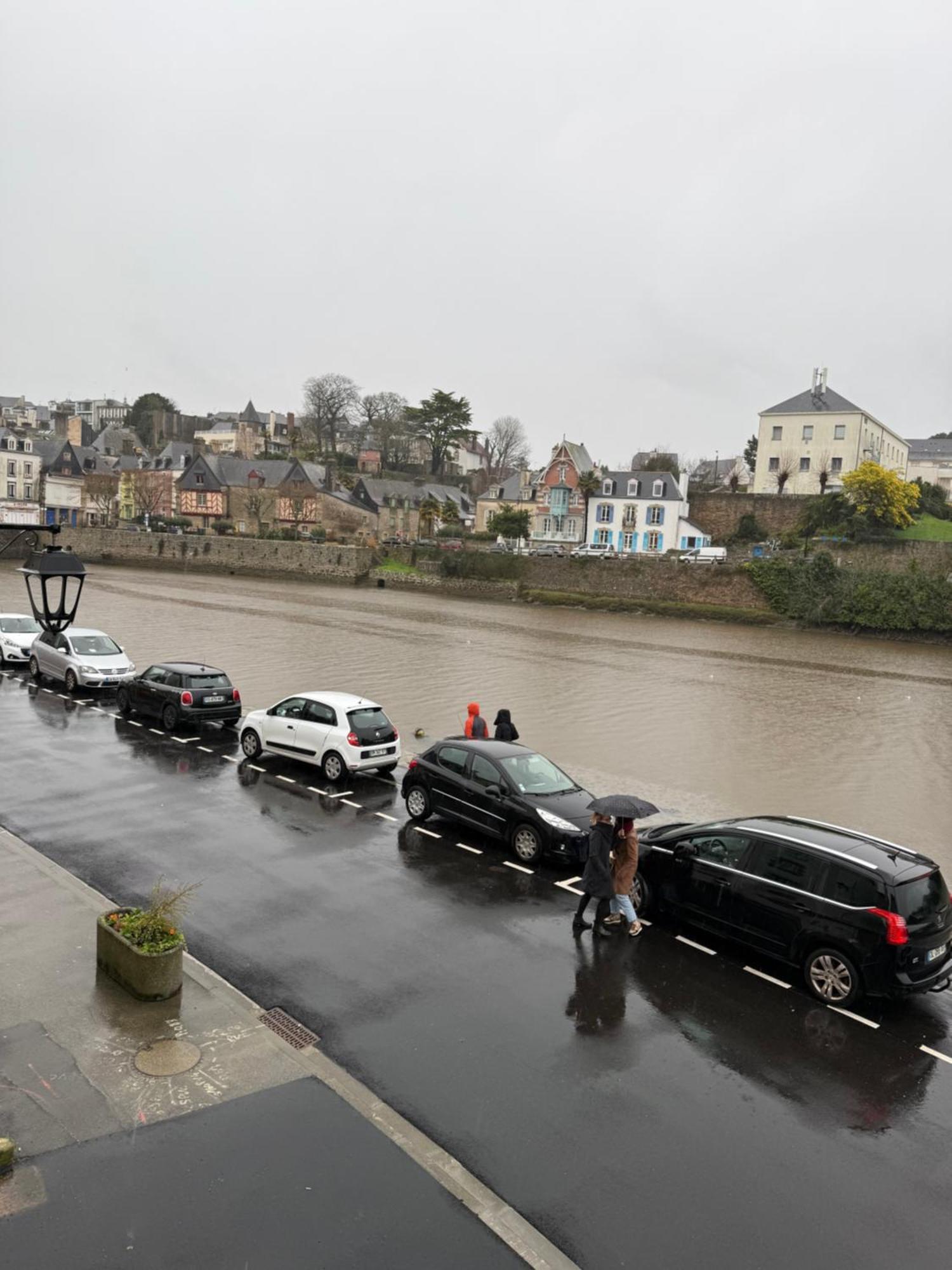 Appartement T2 Vue Sur La Riviere Avec Garage Privatif - Port De Saint-Goustan 欧赖 外观 照片