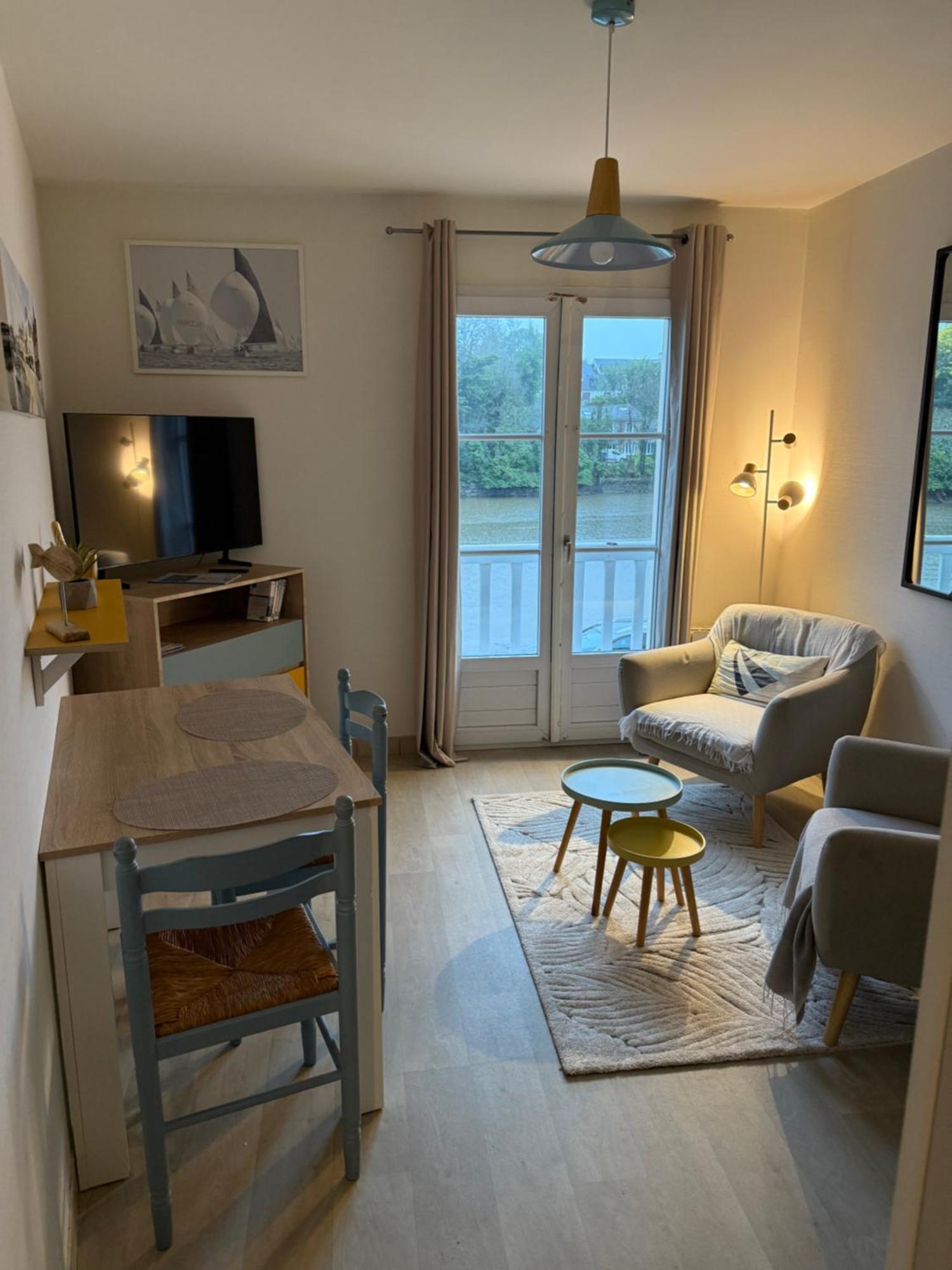 Appartement T2 Vue Sur La Riviere Avec Garage Privatif - Port De Saint-Goustan 欧赖 外观 照片